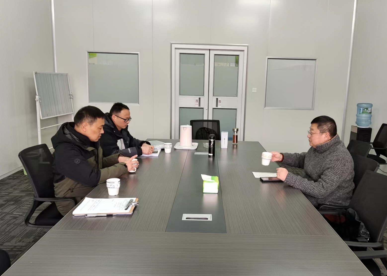 強(qiáng)化安全底線，筑牢安全防線